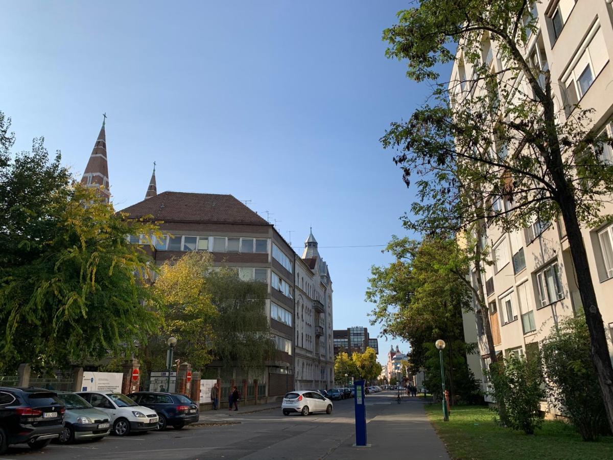 Cozy Apartment In The City Centre Next To Dom Square Сегед Екстериор снимка