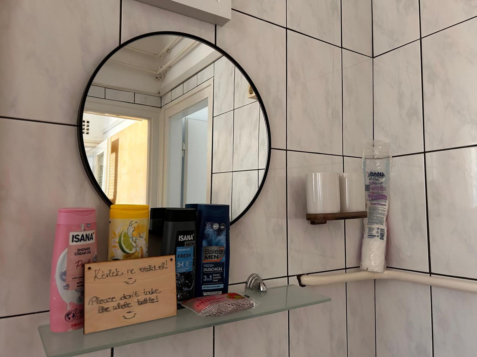 Cozy Apartment In The City Centre Next To Dom Square Сегед Екстериор снимка