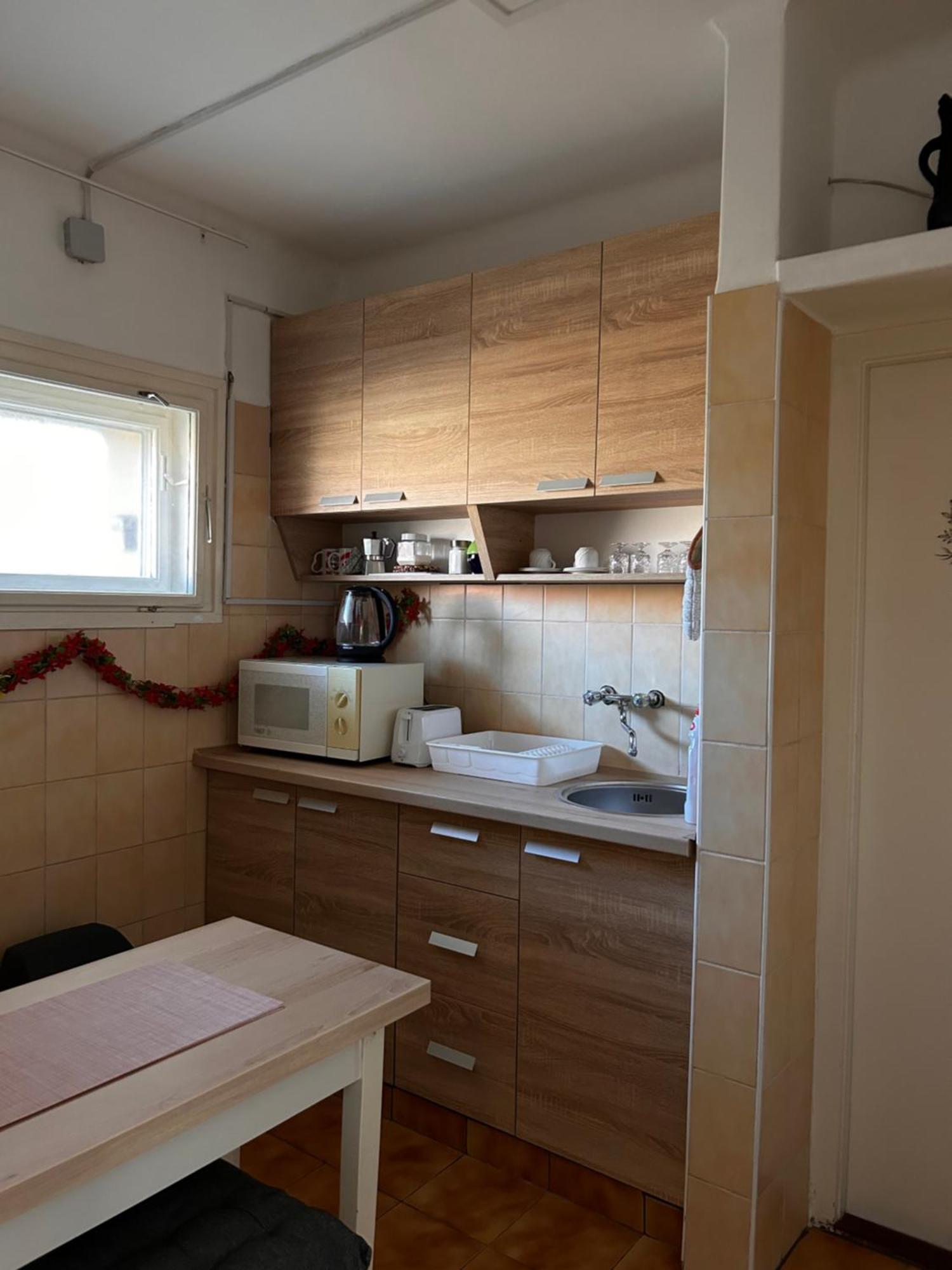 Cozy Apartment In The City Centre Next To Dom Square Сегед Екстериор снимка